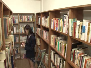 AP-727真面目で気弱なメガネ図書委員は男子生徒や男性教師第03集}