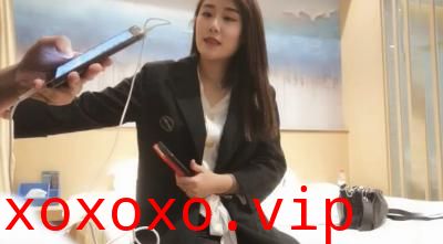 四眼男网约刚大学毕业不久实习期四川美女.}