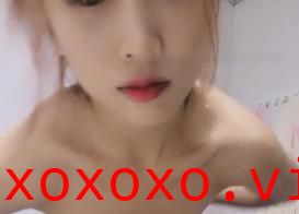 长相甜美高颜值妹子浴室洗澡秀_苗条身材淋浴诱惑扭动屁股扣逼非常诱人.}